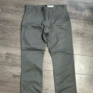 RVCA weekend chinos size 32x32